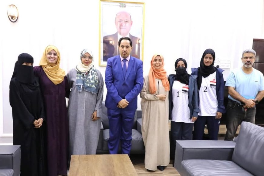 البكري يودع بعثة الكرة الشاطئية للسيدات المشارك في بطولة غرب آسيا بالأردن