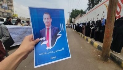 "تهرب حوثي" .. تأجيل آخر للحكم بقضية "الحرازي" يثير مخاوف عائلته بصنعاء
