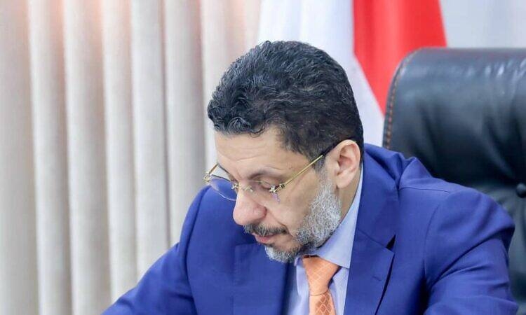 بعد العبث بملف قطاع 5 النفطي .. رئيس الوزراء السابق بن مبارك يحاول ارباك الحكومة اليمنية الجديدة بعد اقالته تفاصيل