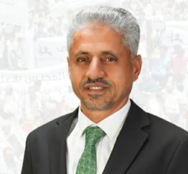 الشيخ حمود المخلافي يسيء لمحافظة مارب وهذا ماكشفه الصحفي احمد العباب وتداولته منصات التواصل الاجتماعي (الامر خطير و التوضيخ مطلوب يامخلافي للراي العام)