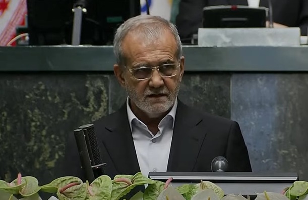 الرئيس الإيراني: لن نتنازل عن حقوقنا النووية تحت أي ظرف.. نرفض الحرب