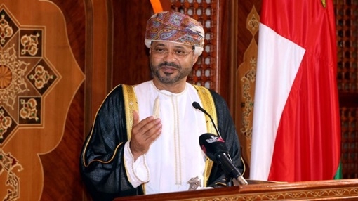 وزير الخارجية العماني يحدد موعد الجولة الخامسة من المحادثات الإيرانية الأمريكية