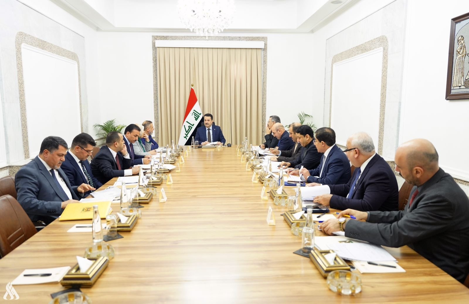 رئيس الوزراء يترأس اجتماع اللجنة العليا للإعمار والاستثمار