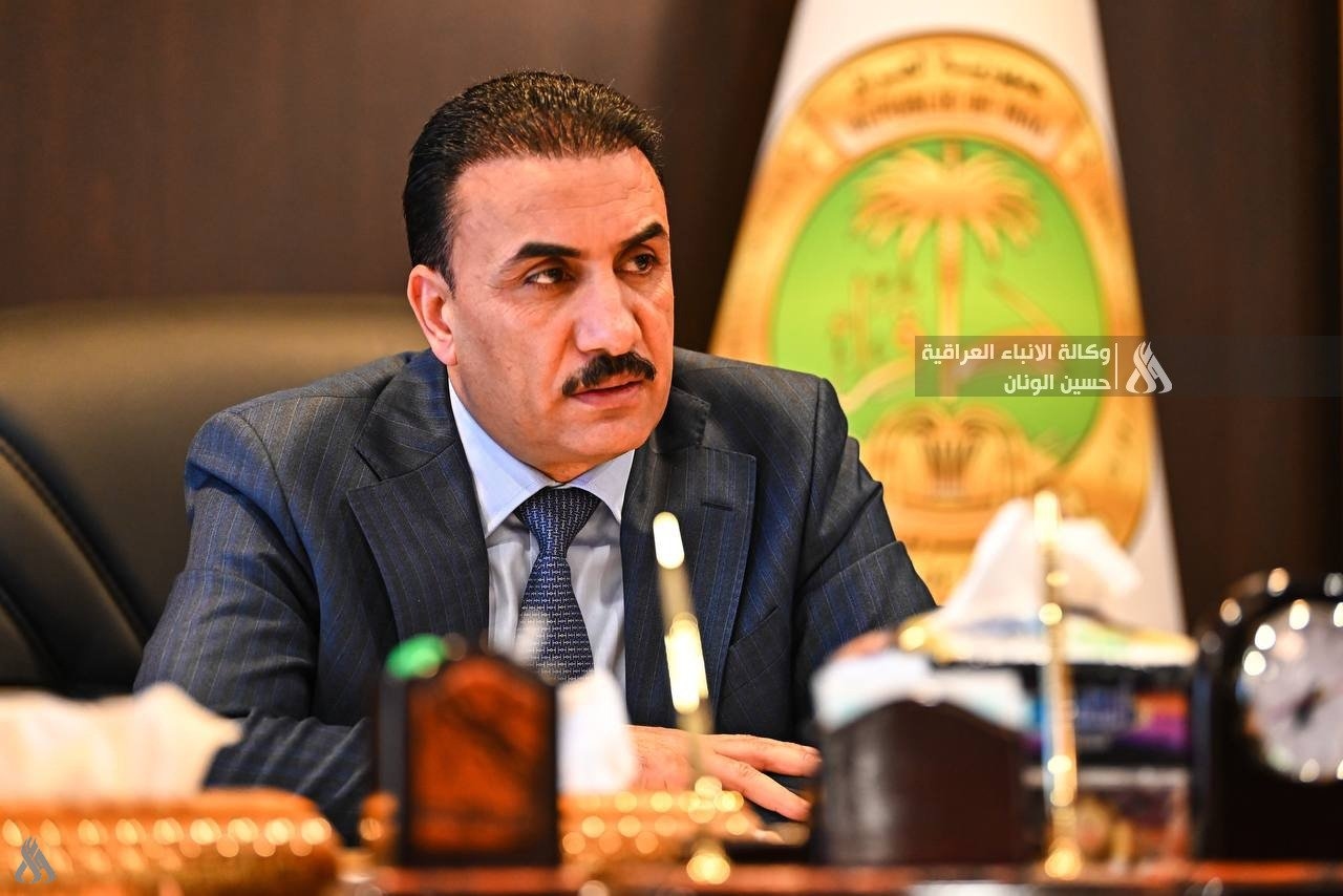 وزير التربية يوعز بإجراء التعاقدات الأصولية مع خريجي المجموعة الطبية وكلية التمريض