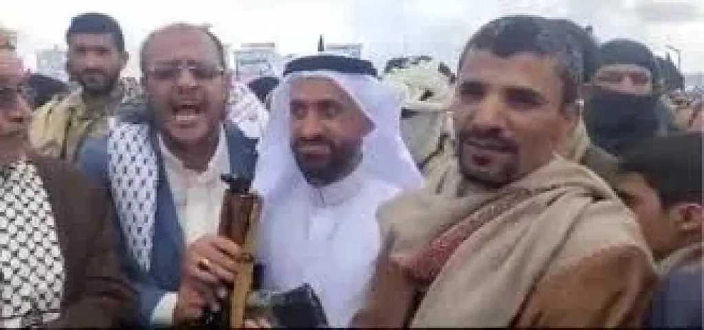 موجة غضب عارمة بعد تطاول ناشط حوثي يدعي انه سعودي على الصحابة في قلب صنعاء