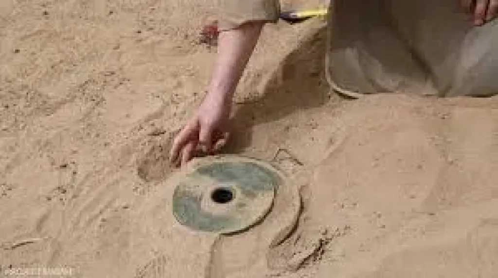 انفجار لغم يكشف عن كارثة مدفونة غربي اليمن
