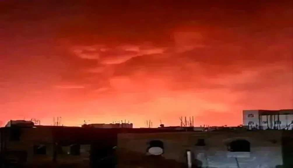 أزمة وشيكة تضرب مناطق سيطرة الحوثيين عقب إغلاق الشريان الرئيسي لاستيراد الوقود