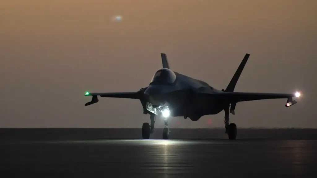 تحرك عسكري كبير.. بريطانيا تستعد لشن ضربات استباقية ضد الحوثيين بمقاتلات F-35