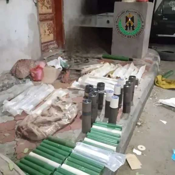 قوات حزام طوق عدن تحبط محاولة تهريب كمية كبيرة من الأسلحة النوعية شرق العاصمة