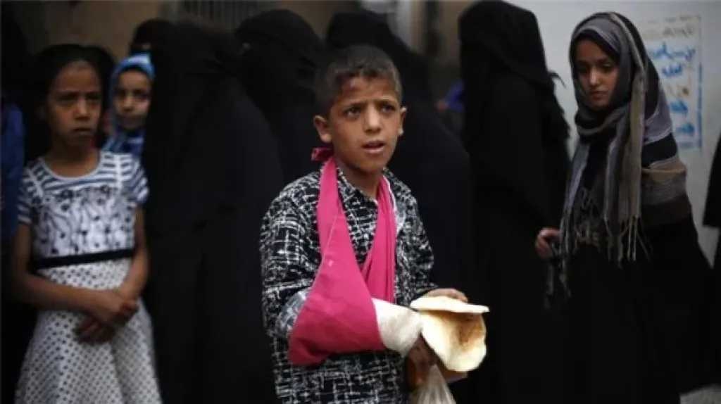 العجز والفساد ينخران الحكومة الشرعية والحوثي يقتل الحياة في مناطق سيطرته