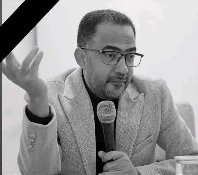 الرئيس العليمي يعزّي بوفاة فؤاد الحميري.. ووزارة الإعلام: واجه الكهنوت الإمامي بسلاح الكلمة