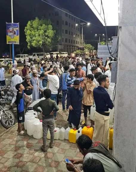 مواطنون يكشفون عن بيع 'ماء مغشوش' في تعز بأسعار مرتفعة ودون تحلية