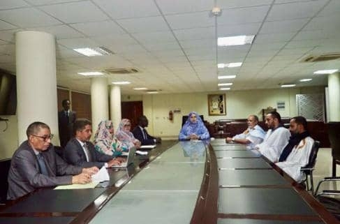 وزارة التجارة تتوصل لاتفاق على تسقيف أسعار الدجاج المستورد