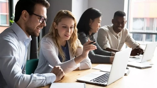 Over 91% of agencies operate with four or more booking systems: Sabre