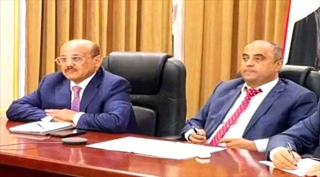 تواصل مباشر بين مسؤولين أمريكيين ومحافظ البنك المركزي بعدن لدعم الإجراءات الاقتصادية..