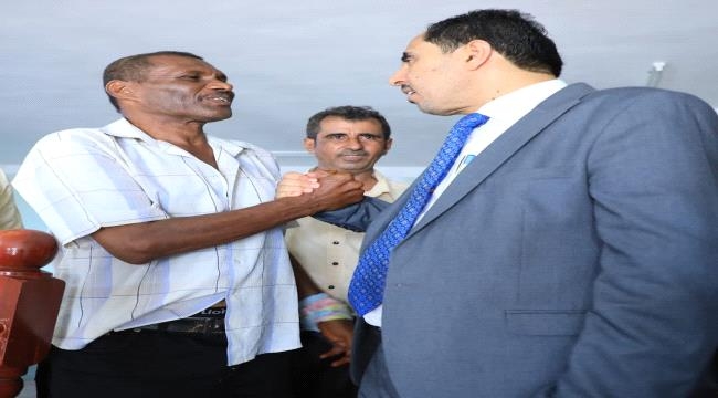 الوزير البكري يعزي في وفاة نجم المنتخبات الوطنية السابق عبدالله مكيش