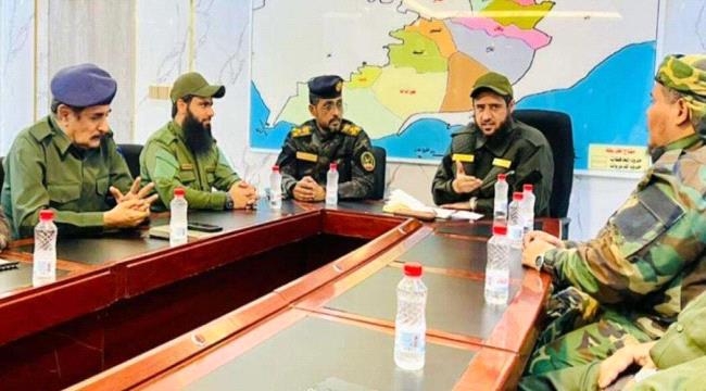 لقاء مشترك بين قيادتي مكافحة المخدرات في الداخلية والحزام الأمني وشرطة لحج