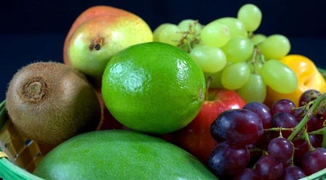 فاكهة سحرية.. تخلصك من الانتفاخ وتمنحك نوماً عميقاً وقلباً أقوى!