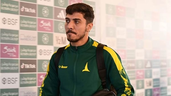 محمد شريف يرحل عن الخليج السعودي ويقترب من العودة للدوري المصري