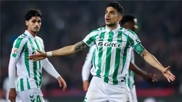 دوري المؤتمر الأوروبي.. ريال بيتيس يتقدم على تشيلسي بهدف في الشوط الأول