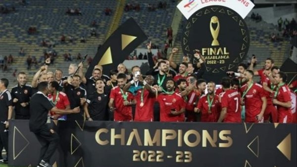 الأهلي يهيمن على الدوري المصري ويتوّج باللقب الـ45 في تاريخه بأرقام مذهلة