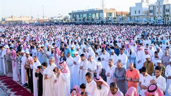 تكبيرات عيد الأضحى 2025 من الحرم المكي.. تردد القنوات السعودية الآن