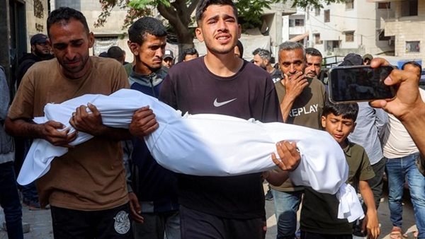 الدفاع المدني: استشهاد 10 فلسطينيين في غارات إسرائيلية بغزة