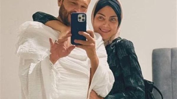 ريهام حجاج تؤدي مناسك الحج وتوثق رحلتها الإيمانية: "أجمل من الحج مافيش"