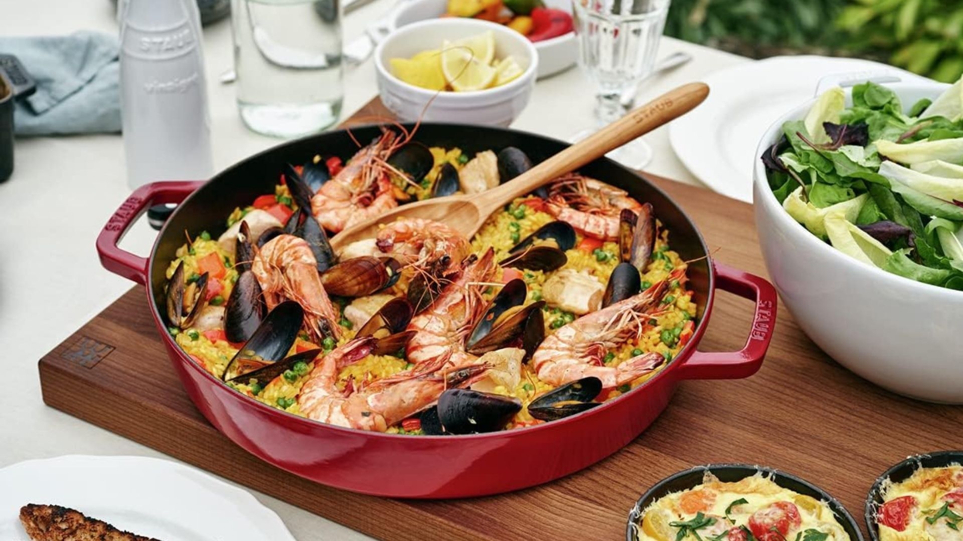 The Absolute Best Cast Iron Pans You Can Get In Canada Right Now
