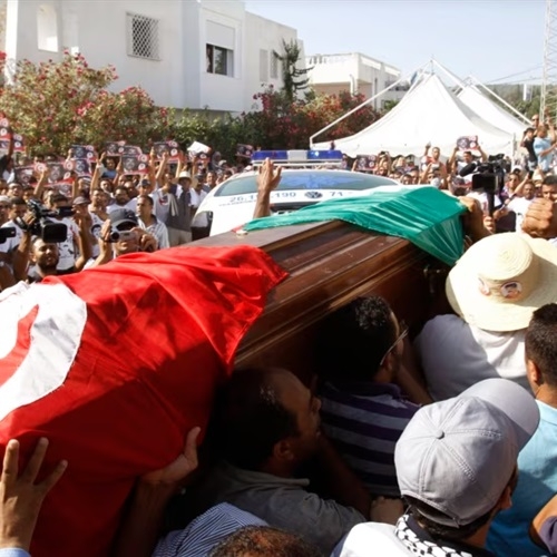 الحكم بالإعدام على 8 أشخاص في قضية مقتل زعيم المعارضة التونسية