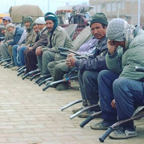 أفغانستان على شفا الانهيار الاقتصادي: 97% من السكان تحت خط الفقر