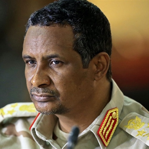 حميدتي يعلن تشكيل حكومة موازية.. مرحلة جديدة من الصراع السياسي في السودان