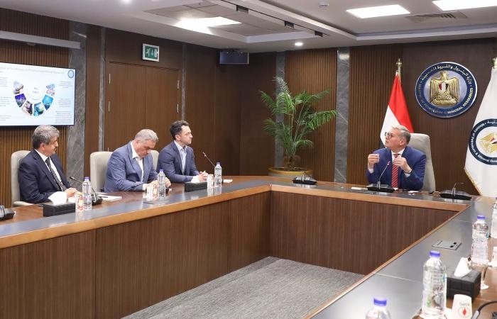 أخبار الاقتصاد : وزير البترول: القارة الأفريقية تتمتع بفرص استثمارية واعدة فى قطاع الطاقة