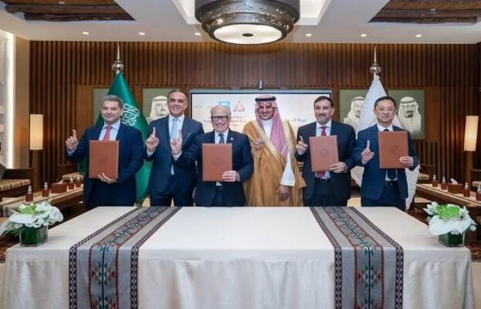 إقتصاد : "الدرعية" تعلن ترسية عقد مشروع تطوير دار الأوبرا الملكية بتكلفة 5 مليارات ريال