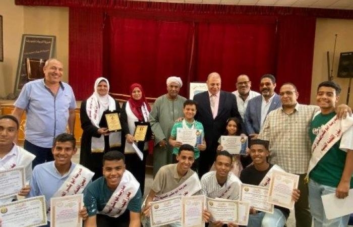 أخبار مصر : ابتكر مشروعا لخدمة كبار السن.. تكريم طالب بالصف الأول الإعدادي بقنا