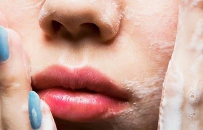 عالم المرأة : اعرفى درجة الحرارة المناسبة لتنظيف كل منطقة فى جسمك.. حافظى على بشرتك