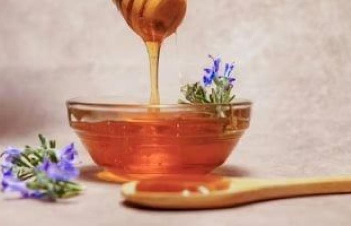 صحة وطب : استبدال السكر بالعسل فى التحلية مفيد.. بشروط