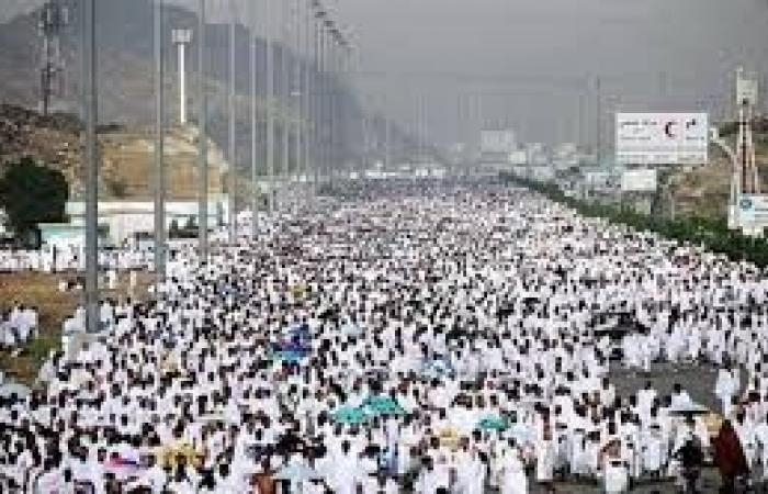 أخبار العالم : حجاج اليمن يرمون جمرة العقبة الكبرى في مشعر منى ويؤدون طواف الإفاضة