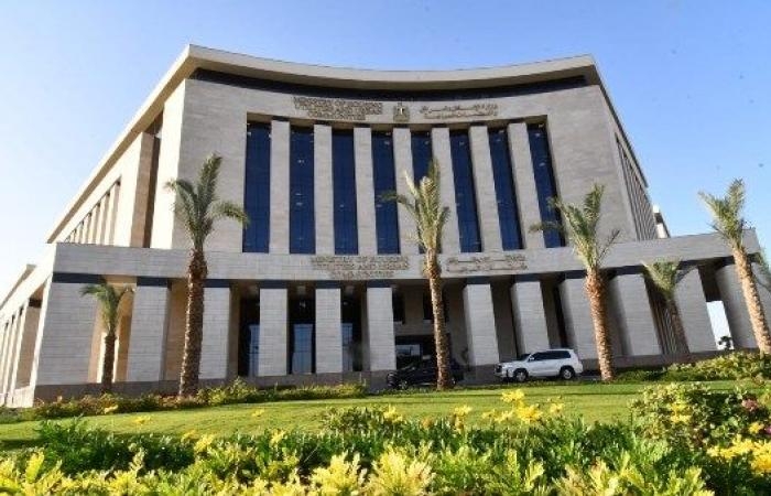 أخبار مصر : وزير الإسكان يتابع مشروعات المرافق والطرق ومشروع "ديارنا" السكني بالعاشر من رمضان