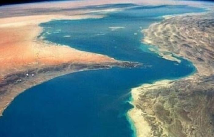 إقتصاد : القصف الأمريكي على إيران يثير مخاوف باضطرابات في مضيق هرمز