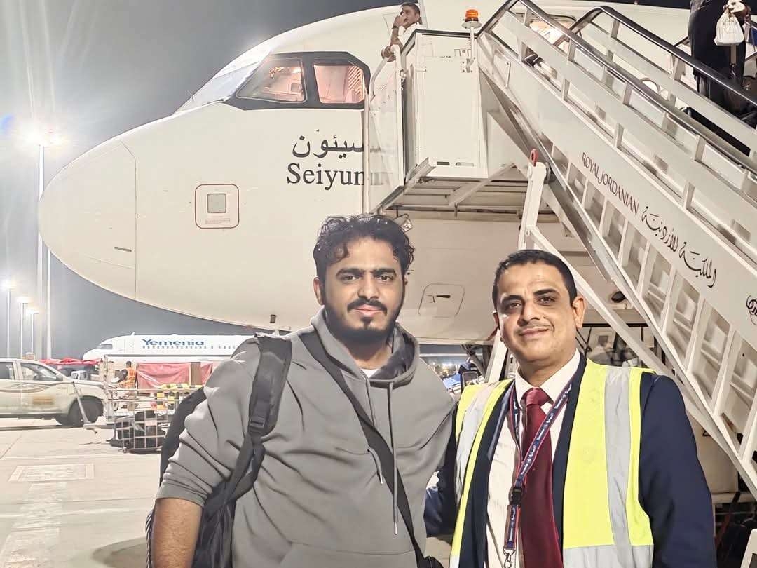 كان من ضمن العالقين في الأردن .. مقدم برنامج خاطرك مجبور يعود الى ارض الوطن ويعلق بكلمات مؤثرة