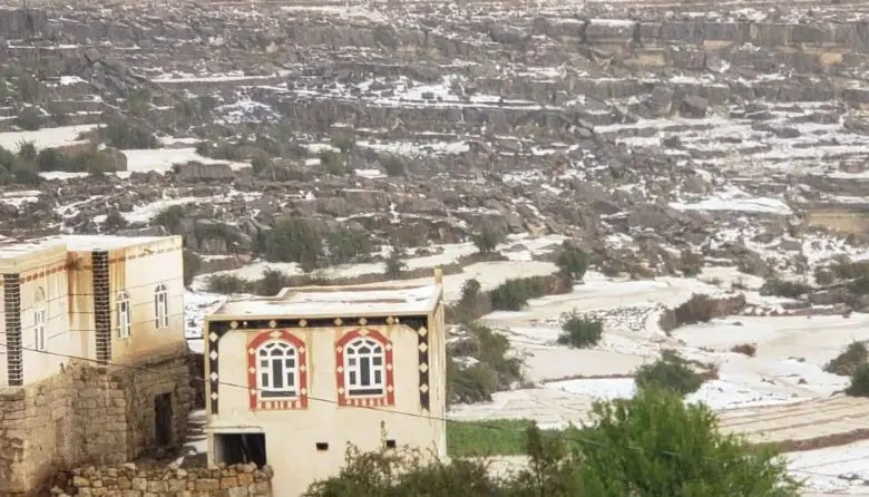 شاهد 'أول الغيث'.. أمطار غزيرة وسيول جارفة تجتاح عدة محافظات يمنية.. صور المناظر الخلابة بعد المطر