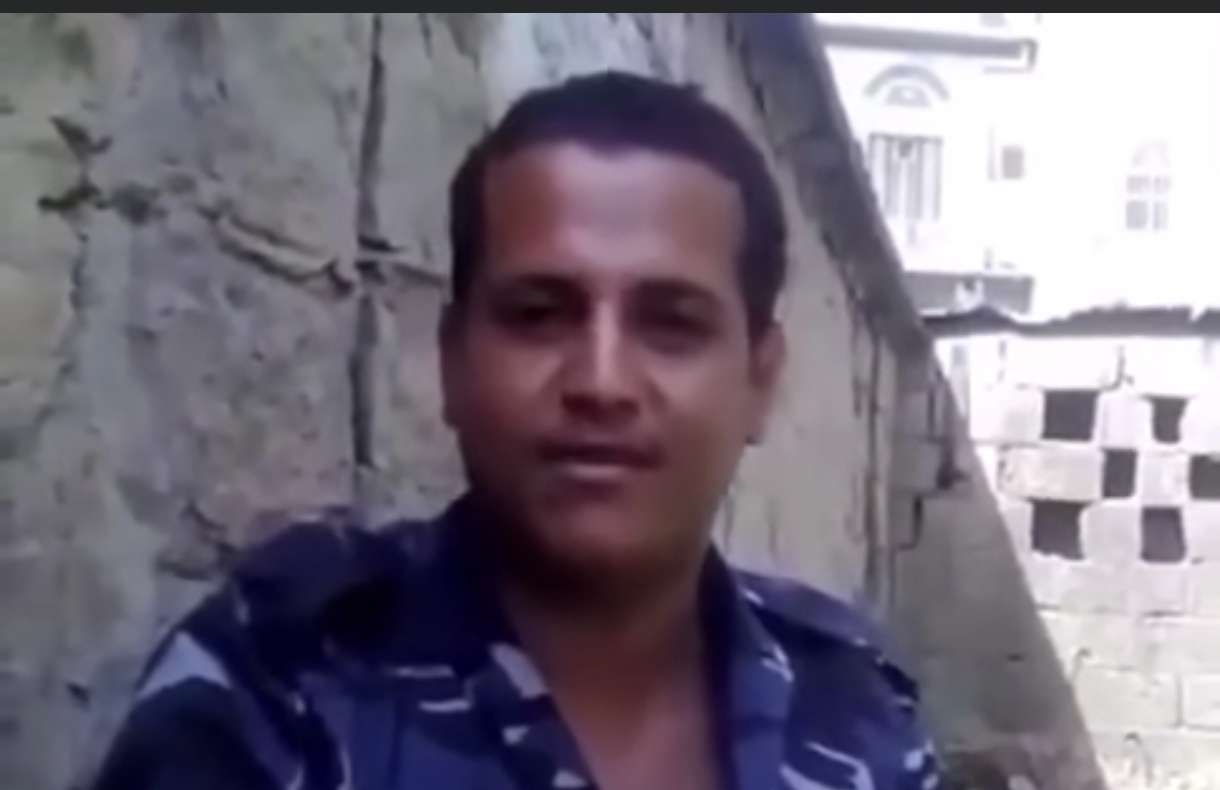 بوجه ملثم وسيارة بلا مرافقين… من هو الجندي الذي أوقف الرئيس علي عبدالله صالح منتصف الليل ؟