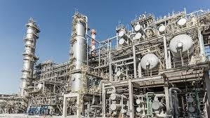 الطاقة.. رحلة ازدهار من الاستيراد إلى الإنتاج والتصدير الإقليمي