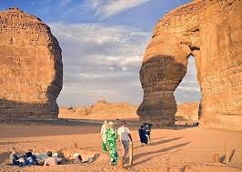 السعودية... إنفاق السياح الأجانب يتجاوز الـ13 مليار دولار في 3 أشهر