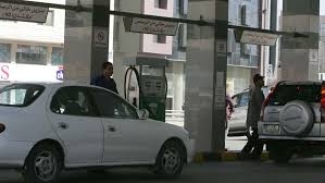 الحكومة تخفض أسعار المشتقات النفطية بين 1.4 % و 2.2 %