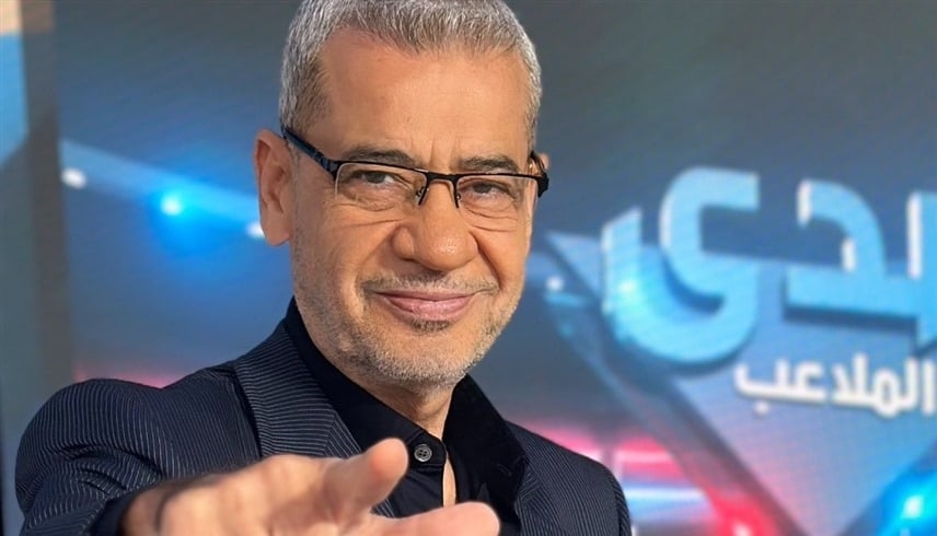 مصطفى الأغا يعلن انتهاء برنامج صدى الملاعب