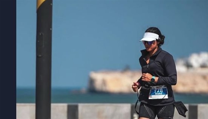 بطلة إماراتية تتخطى المسافة الكاملة لسباق "أيرون مان"