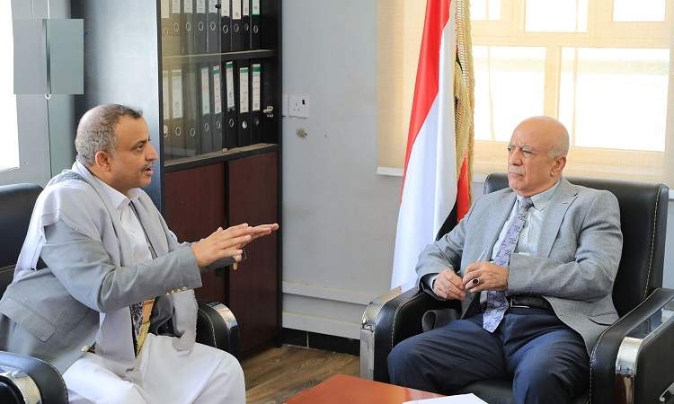 الرهوي يشيد بالمشاريع والجهود المبذولة في مجال التنمية الزراعية