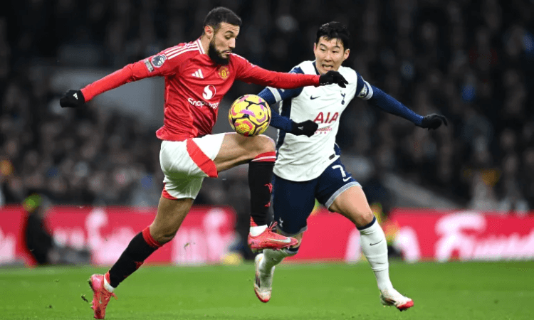 مانشستر يونايتد يواجه توتنهام بنهائي الدوري الأوروبي